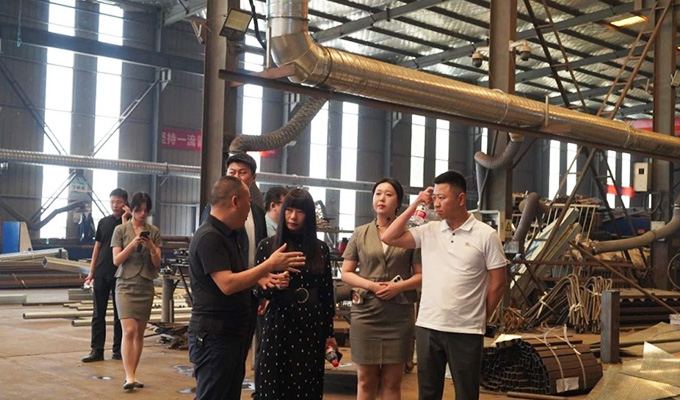 Warmly welcome the leaders of Wanda Cultural Tourism Group to visit our company.